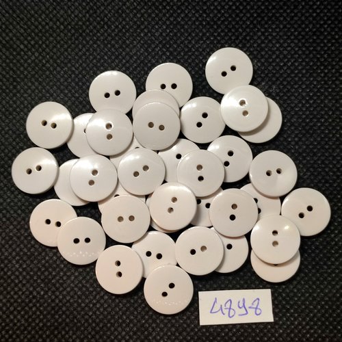 37 boutons en résine blanc - 13mm - tr4898