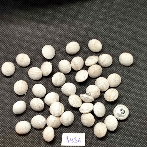38 boutons en passementerie blanc cassé et métal argenté - 12mm - tr4936