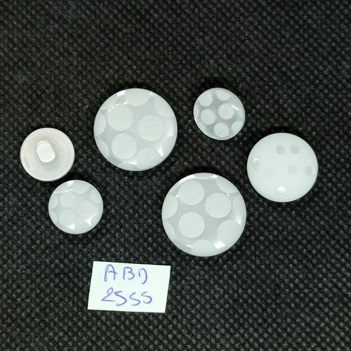 6 boutons en résine blanc - 18mm - 15mm et 12mm - abd2555