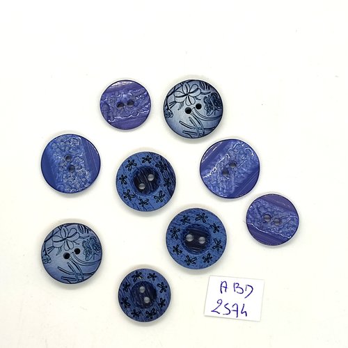 9 boutons en résine bleu foncé - entre 15mm et 18mm - abd2574