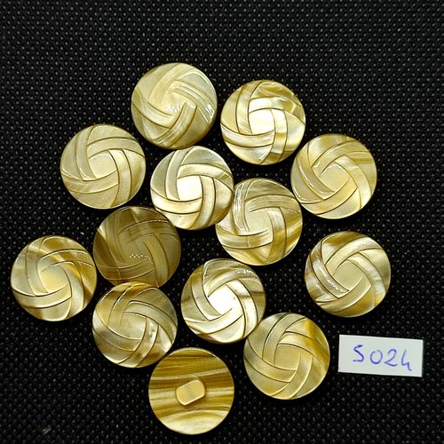 13 boutons en résine  jaune - 18mm - tr5024