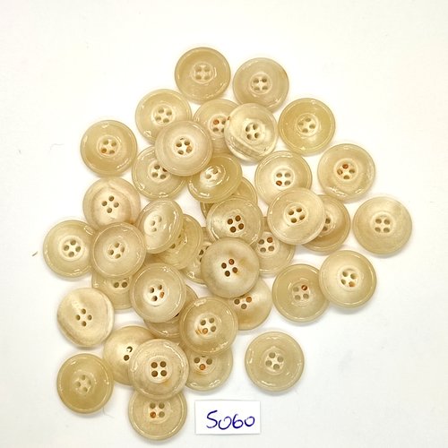 39 boutons en résine beige - 15mm - tr5060