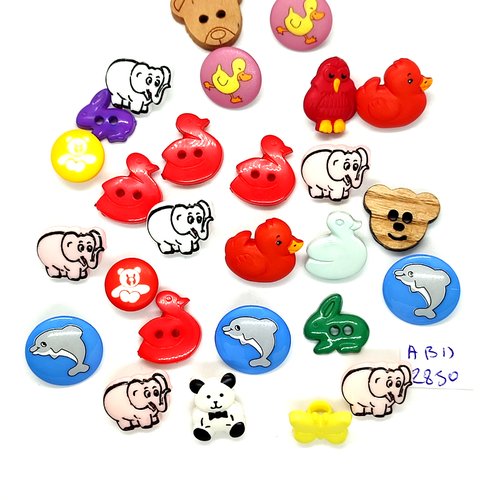 27 boutons fantaisie en résine et bois multicolore - des animaux - entre 14mm et 18mm - abd2850