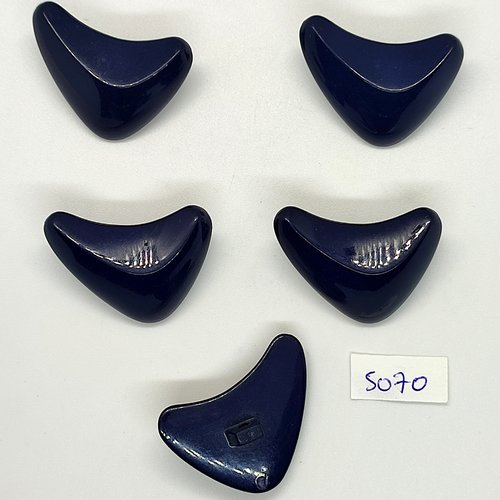 5 boutons en résine bleu foncé - 26x34mm - tr5070