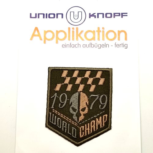 1 thermocollant / écusson à coudre vert et doré - 1979 wold champ - 50x60mm