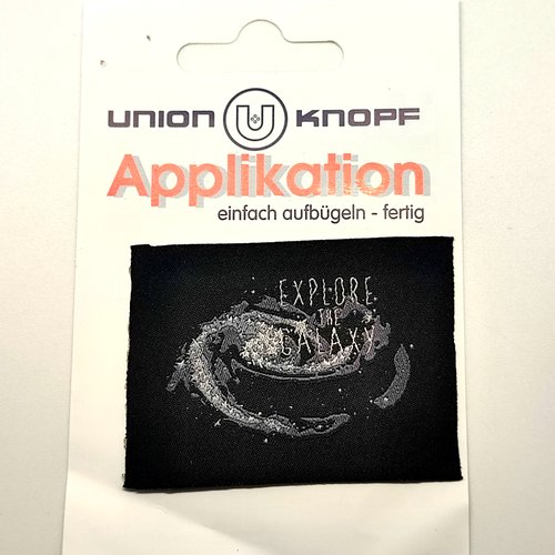 1 thermocollant / écusson à coudre noir et gris - explore the galaxy - 50x78mm