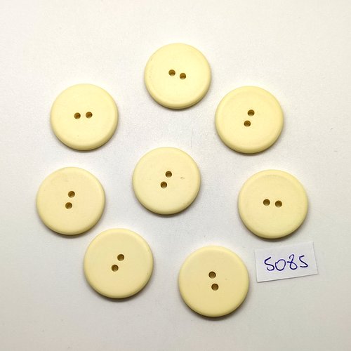 8 boutons en résine ivoire / jaune très clair - 21/22mm - tr5085