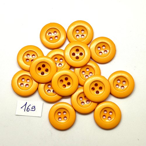 16 boutons en résine orange clair - 18mm
