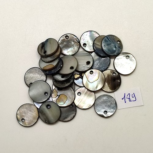27 pampilles en nacre gris - 13mm