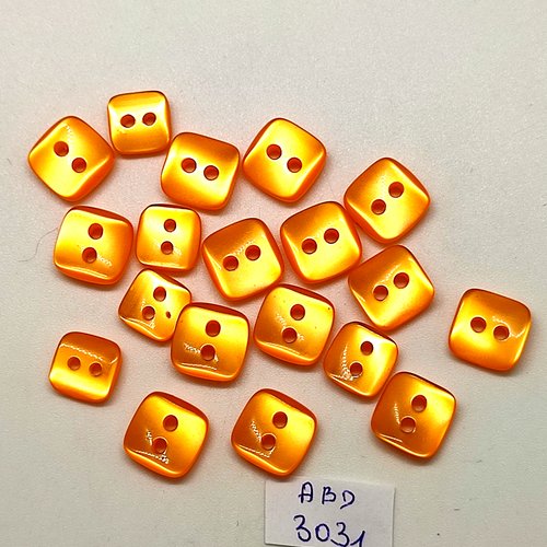 19 boutons en résine orange - 12x12mm et 10x10mm - abd3031