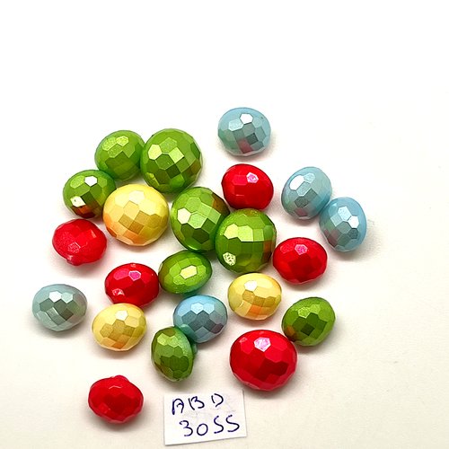22 boutons en résine multicolore - 13mm et 11mm - abd3055