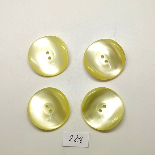 4 boutons en résine jaune - 30mm - 228