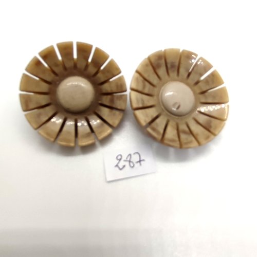 2 boutons en résine beige - 35mm - 287