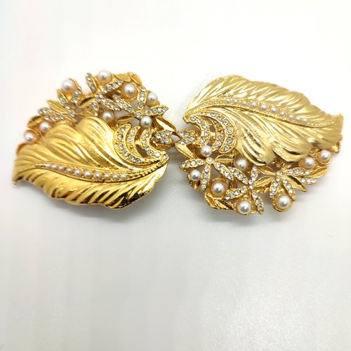 1 boucle de ceinture en métal doré et perle blanche - 10cm x 4cm fermé