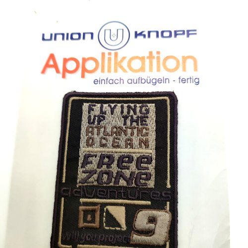 1 thermocollant / écusson à coudre noir et marron - free zone - 50x70mm