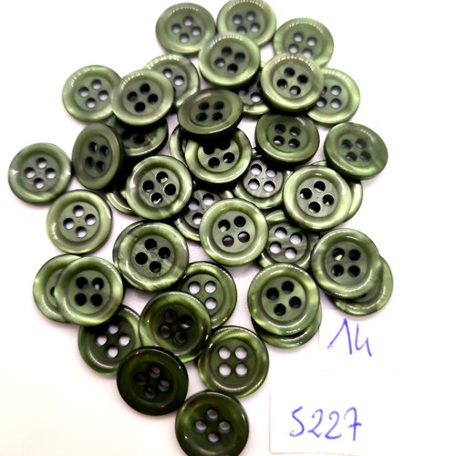 39 boutons en résine  vert - 12mm - tr5227