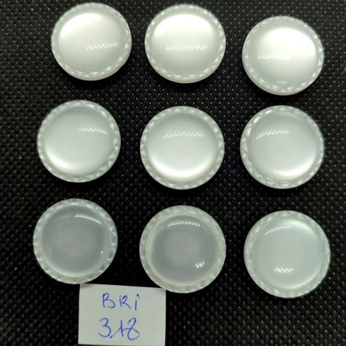 9 boutons en résine blanc - 18mm - bri318