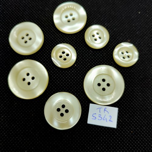8 boutons en résine jaune - 26mm - 23mm et 16mm - tr5342