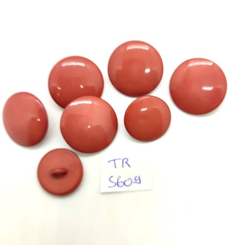 7 boutons en résine vieux rose - 22mm et 18mm - tr5609