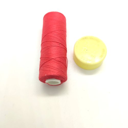 1 bobine de fil a coudre tous textiles - rouge clair col.68 - 200m - dare dare