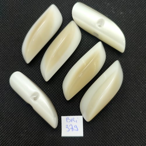 6 boutons brandebourg en résine ivoire- 13x48mm - bri379