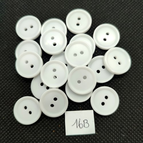 19 boutons en résine blanc - 15mm - 16b