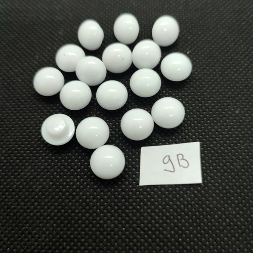 17 boutons en résine blanc - 10mm - 9b