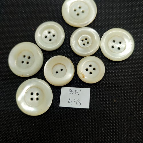 8 boutons en nacre ivoire - 26mm - 24mm - 22mm et 20mm - bri433