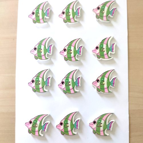 1 planche de 12 boutons fantaisie en bois multicolore (poissons) - 30x30mm - bri