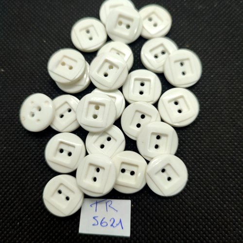 24 boutons en résine blanc - 15mm - tr5621