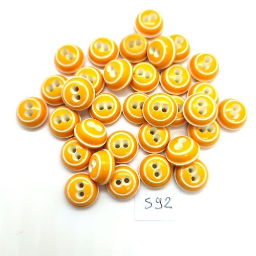 33 boutons en résine orange et blanc - 13/14mm - 592