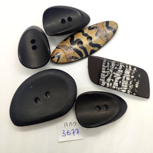 6 boutons en résine noir marron et blanc - entre 38mm et 53mm - abd3677