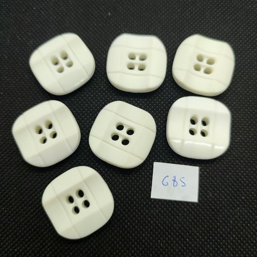 7 boutons en résine blanc - 25x25mm - 685