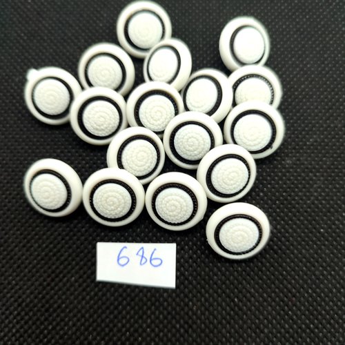 17 boutons en résine blanc et noir - 15mm - 686