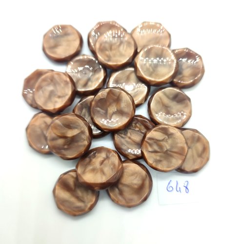 21 boutons en résine marron - 18mm - 648
