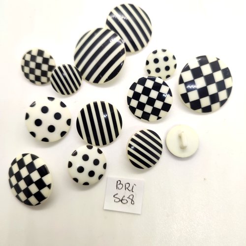 13 boutons fantaisie en résine - noir et blanc - 23mm et 20mm - 18mm - 15mm et 13mm - bri568