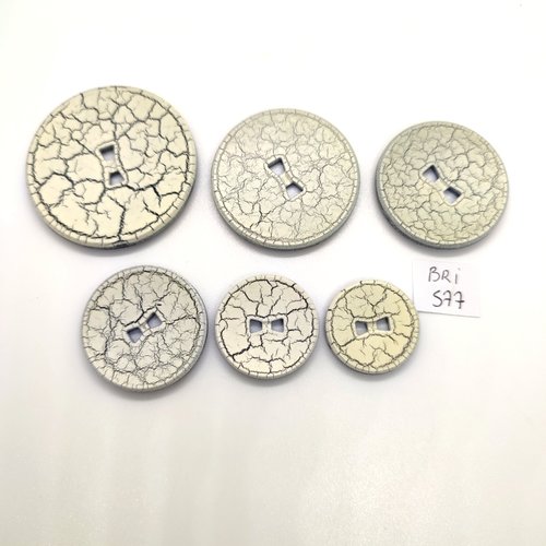 6 boutons en résine - écru et noir - 44mm - 38mm - 34mm - 31mm - 20mm et 13mm - bri577