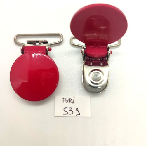 2 attaches en résine rouge - fermé 39mm - bri539