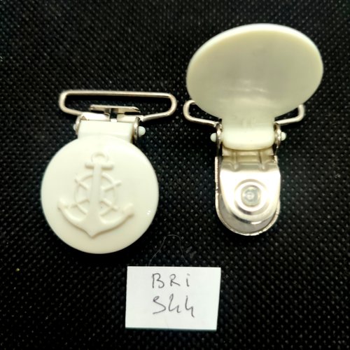 2 attaches en résine blanc - une ancre - fermé 39mm - bri544