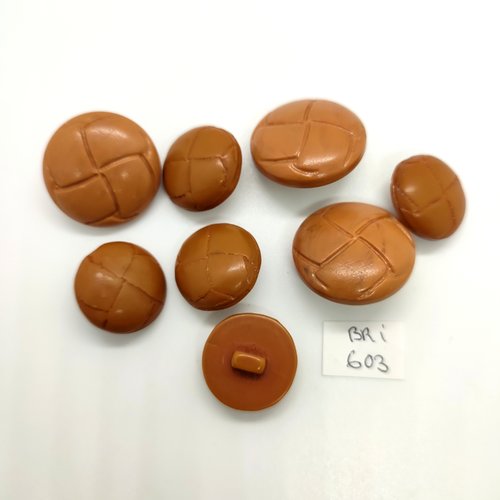 8 boutons en résine marron clair - 27mm et 21mm - bri603
