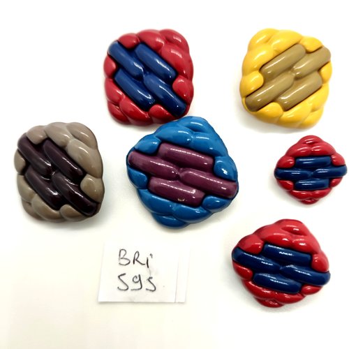 6 boutons en résine multicolore - 24x24mm - 20x20mm - 15x15mm - bri595