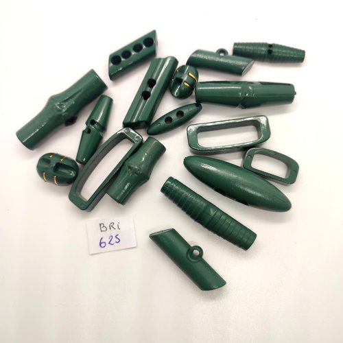 15 boutons brandebourg en résine vert - entre 15 et 45mm - bri625