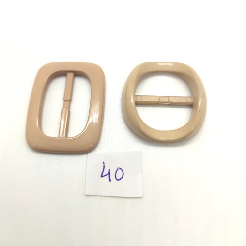 2 boucles de ceinture en résine beige - 27x35mm et 30x31mm