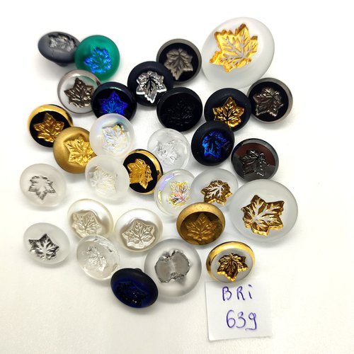 30 boutons en résine multicolore - feuille - entre 14mm et 22mm - bri639