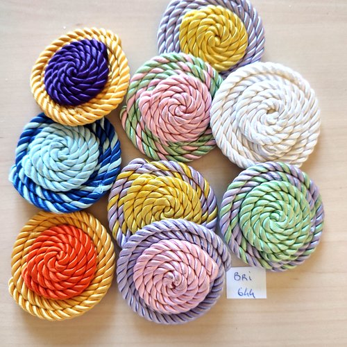 9 motifs à coudre (décoration) en passementerie multicolore - 47mm - bri644
