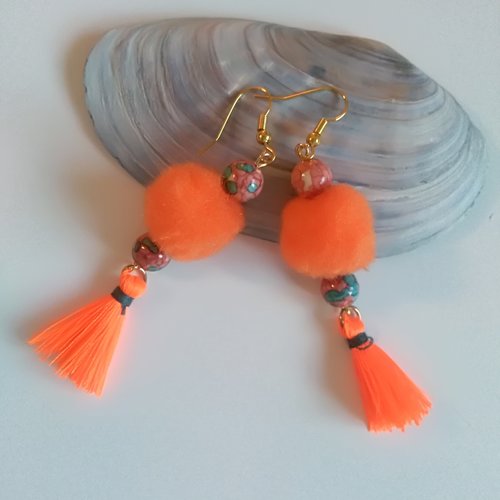 Boucles d'oreilles pompon orange