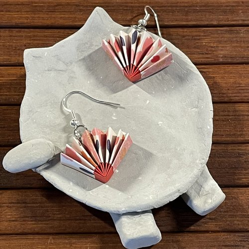 Boucles d'oreilles origami éventails blancs à fleurs v2