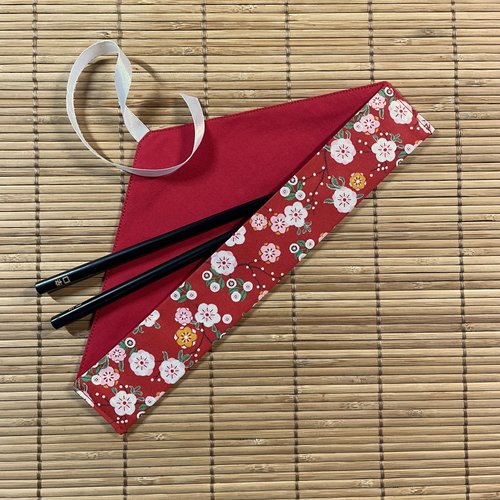 Etui à baguettes bordeaux petites fleurs blanches