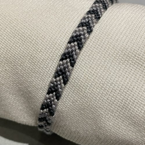 Bracelet brésilien chevrons "n&b"