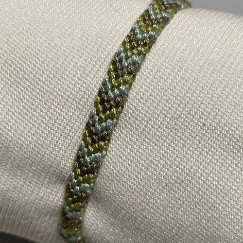 Bracelet brésilien chevrons "discret"